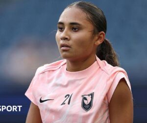 Alyssa Thompson: Chelsea agree club record deal for USA forward