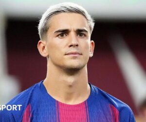 Barcelona: Gavi out for up to five months after knee surgery