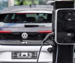 Carmakers to push EU for 2035 combustion-engine ban rethink