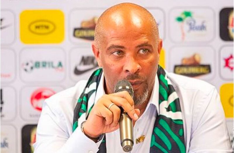 Super Eagles boss Eric Chelle finally breaks silence over Ademola Lookman’s row with Atalanta