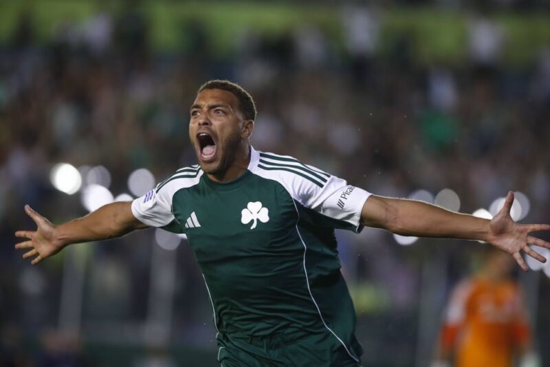 Cyriel Dessers reacts to great goalscoring start with Panathinaikos
