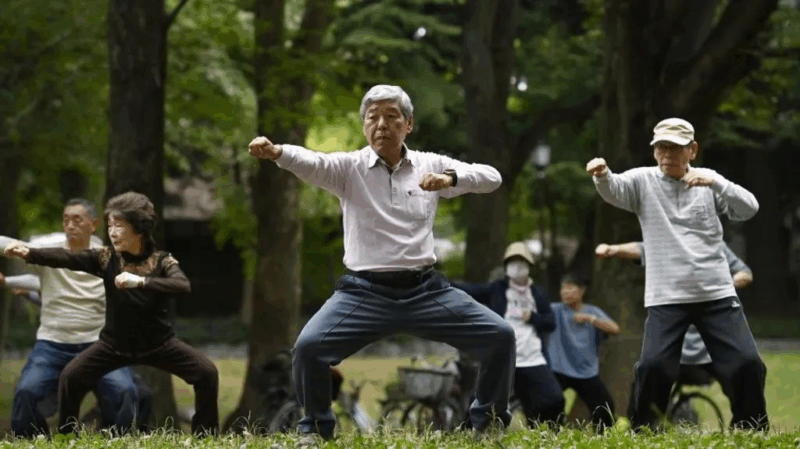 Japan sets new record with almost 100,000 centenarians