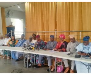 Olubadan: Committee mobilises 2,000 security personnel for Ladoja’s coronation