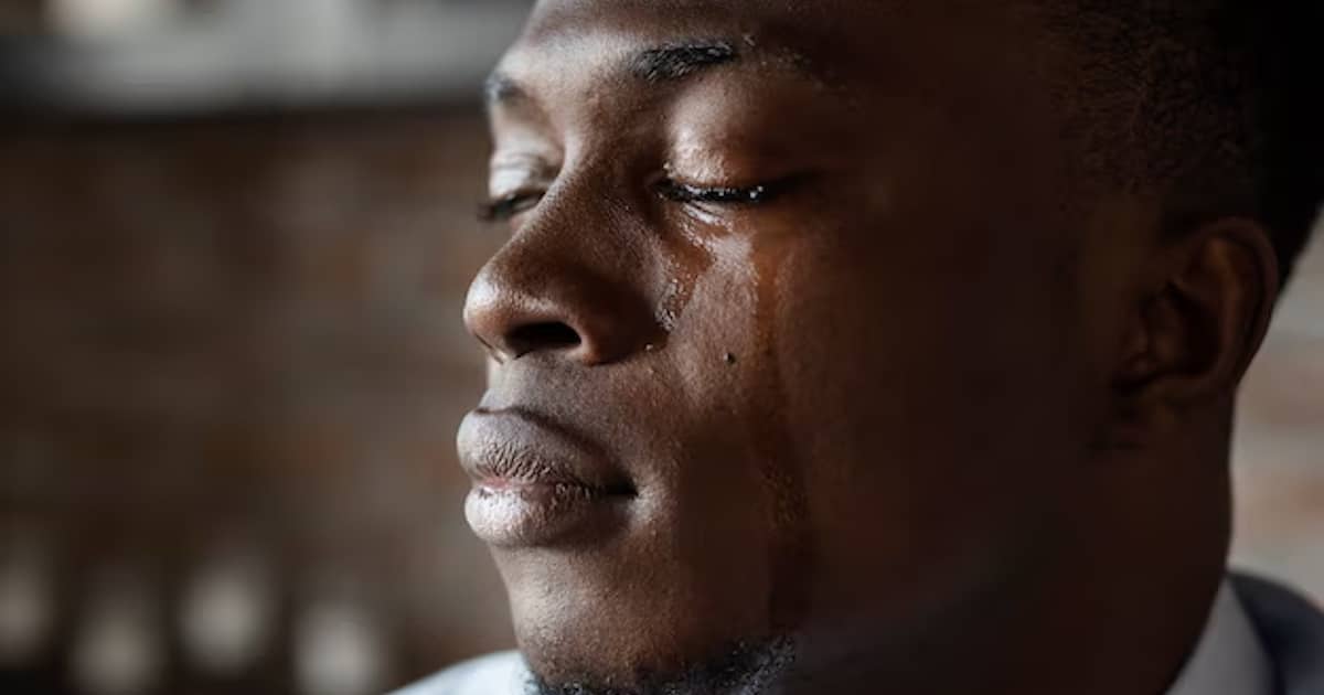 Japa plans ruined as man’s investment crashes from ₦400k to ₦30k