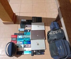 Police arrest three suspected armed robbers, recover 34 stolen phones in Benue