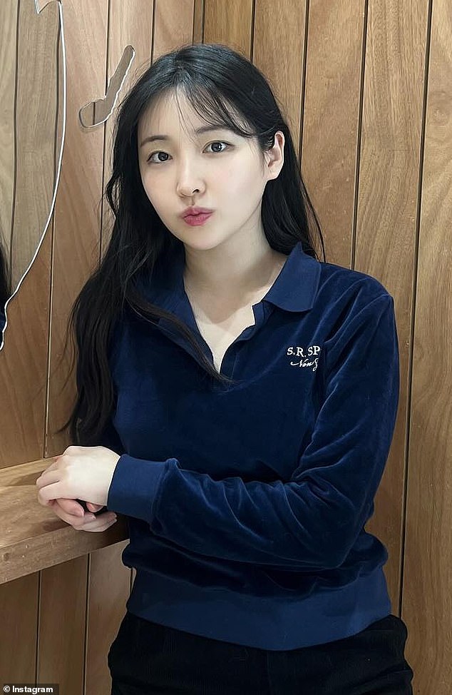 Korean actress and influencer is brutally murdÂ£red by a VIP fanÂ minutes after final live stream