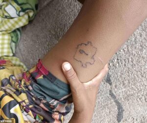 Bullies tattoo ‘p***y’ across ten-year-old boy’s forehead (Photos)