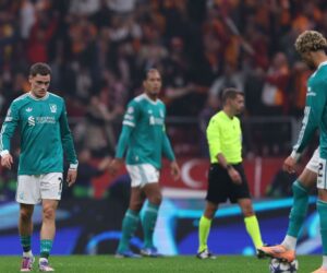 Liverpool playing ‘basketball,’ don’t look like ‘top team’ – Carragher