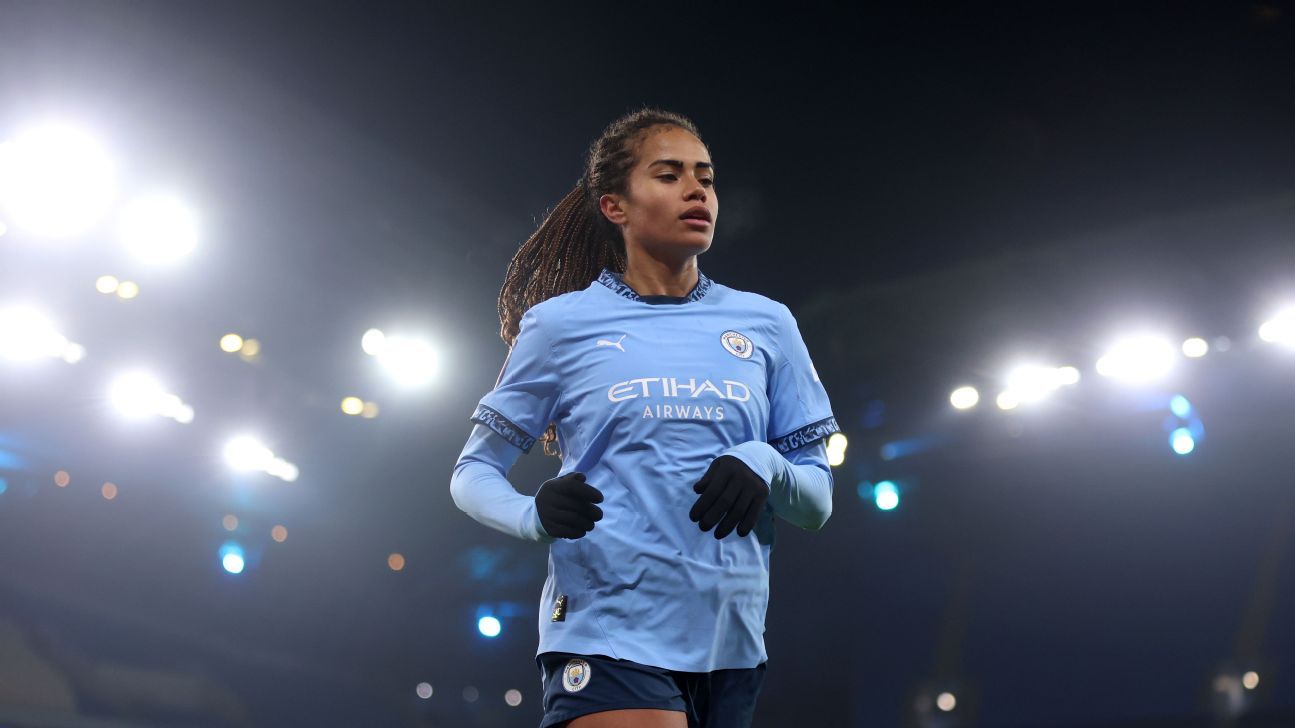 Mary Fowler extends Manchester City contract to 2027