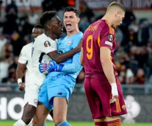 Lille keeper saves 3 Roma penalties in wild Europa League sequence