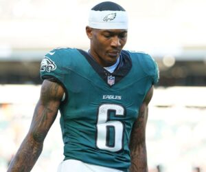 DeVonta Smith: Eagles pass game not on ‘same page’ in 1st loss