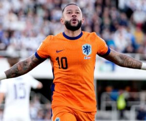 Memphis Depay late for Netherlands camp after passport stolen