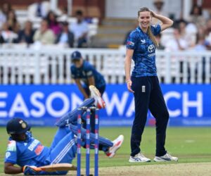 Lauren Bell – the footballer who chose fast bowling