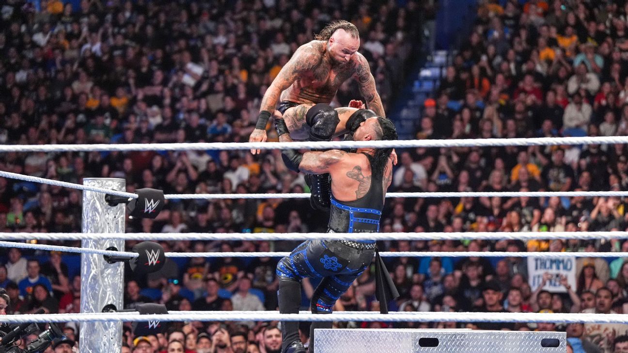 ‘SmackDown’ takeaways: Surprise returns and twists kick off three days of WWE in Australia