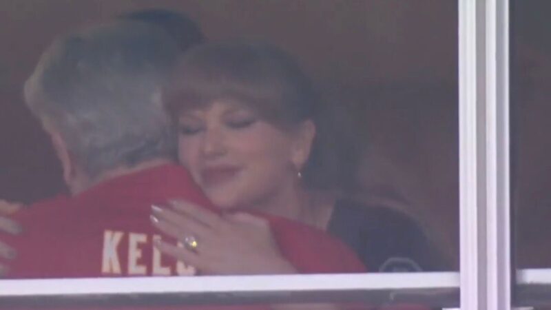 Taylor Swift, Caitlin Clark hang out in suite at Lions-Chiefs