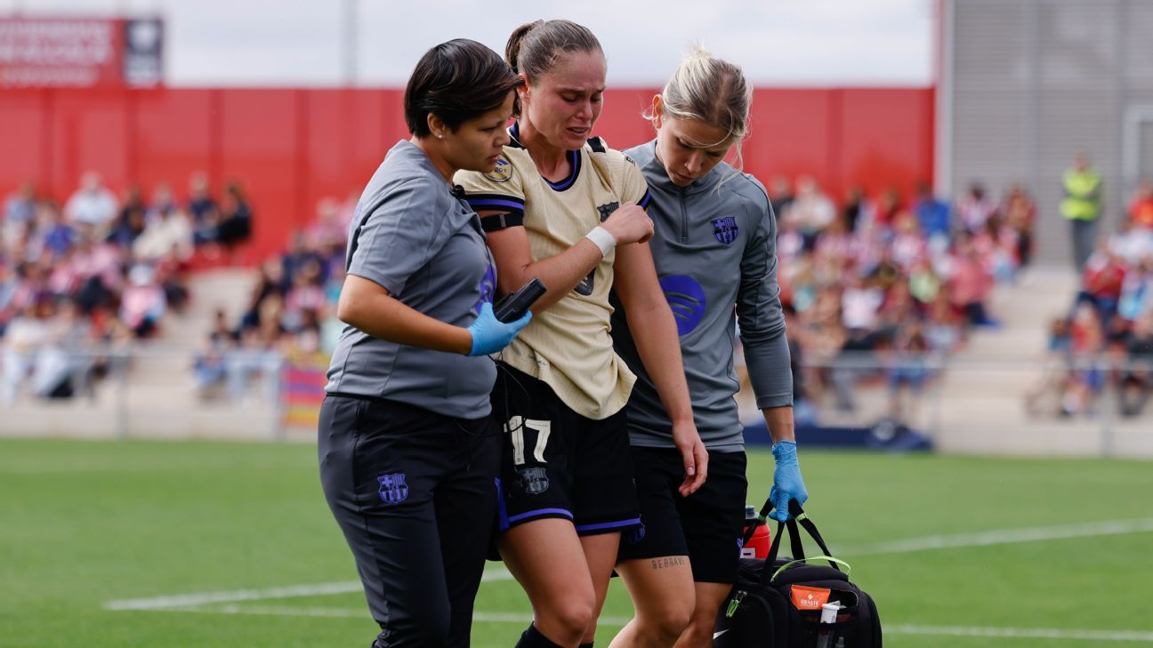 Barcelona’s Ewa Pajor avoids ACL tear, faces six weeks out