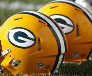 Packers’ flight to Phoenix delayed by more than five hours