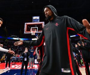 Kevin Durant gets $90M Rockets extension, $30M under max