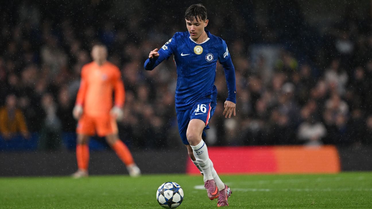 Walsh becomes youngest Englishman in UCL since Wilshere