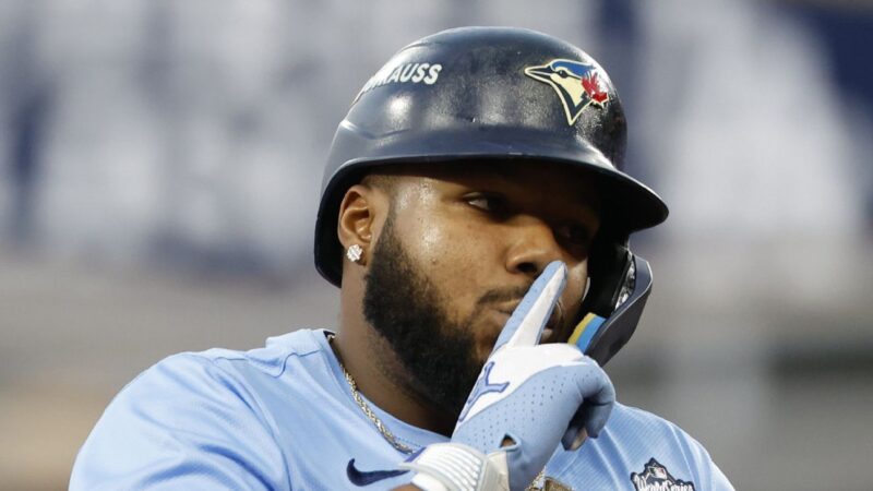 Blue Jays shake off marathon loss to win Game 4, even World Series