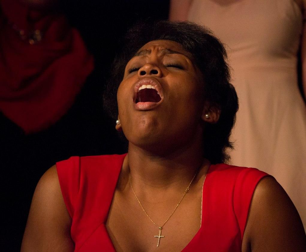 Guys, here’s how to tell when she’s faking it during sex