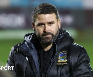 Irish Premiership: ‘Embarrassed’ Linfield manager Healy ‘nearly booed himself’ after defeat by Portadown