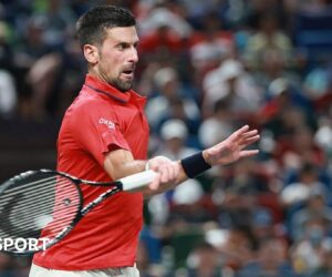 Shanghai Masters: Novak Djokovic battles through injury to reach quarter-finals