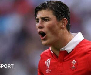 Louis Rees-Zammit: Wales recall Bristol wing after NFL return