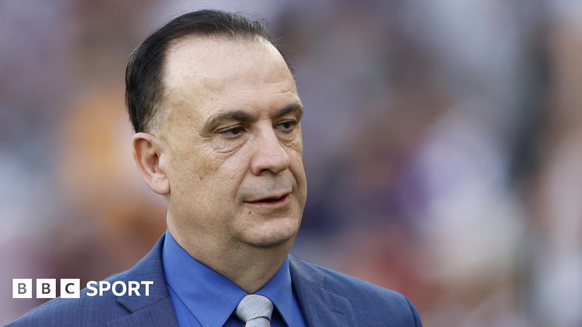 Super League heading for ‘crash’ without growing revenue, says NRL boss