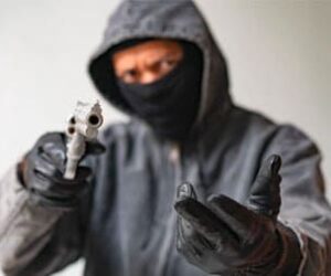 If robbers break into your home tonight, here’s how to survive