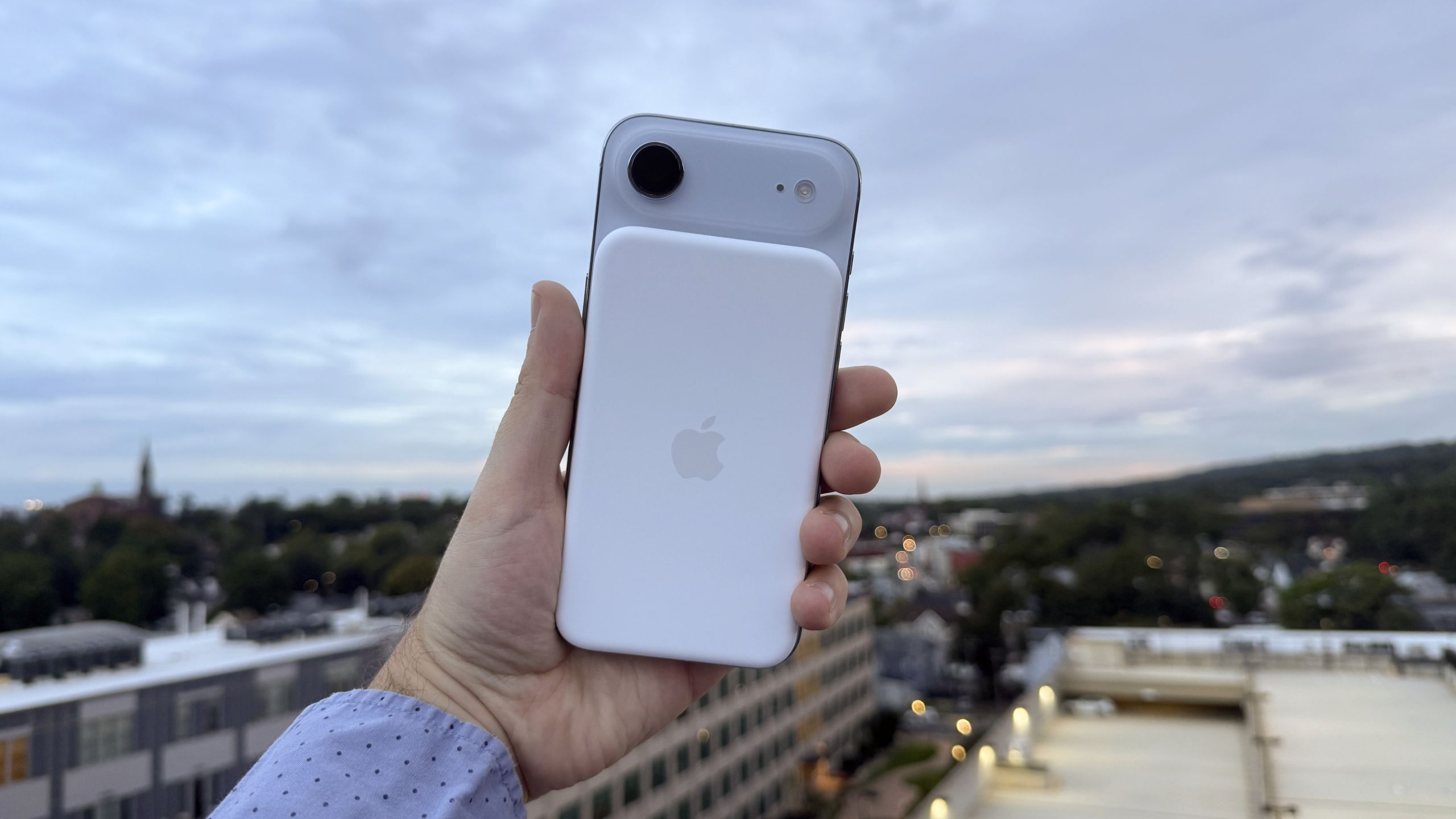 The iPhone Air is now free without a trade-in at Verizon – yep, that’s $1,000 off