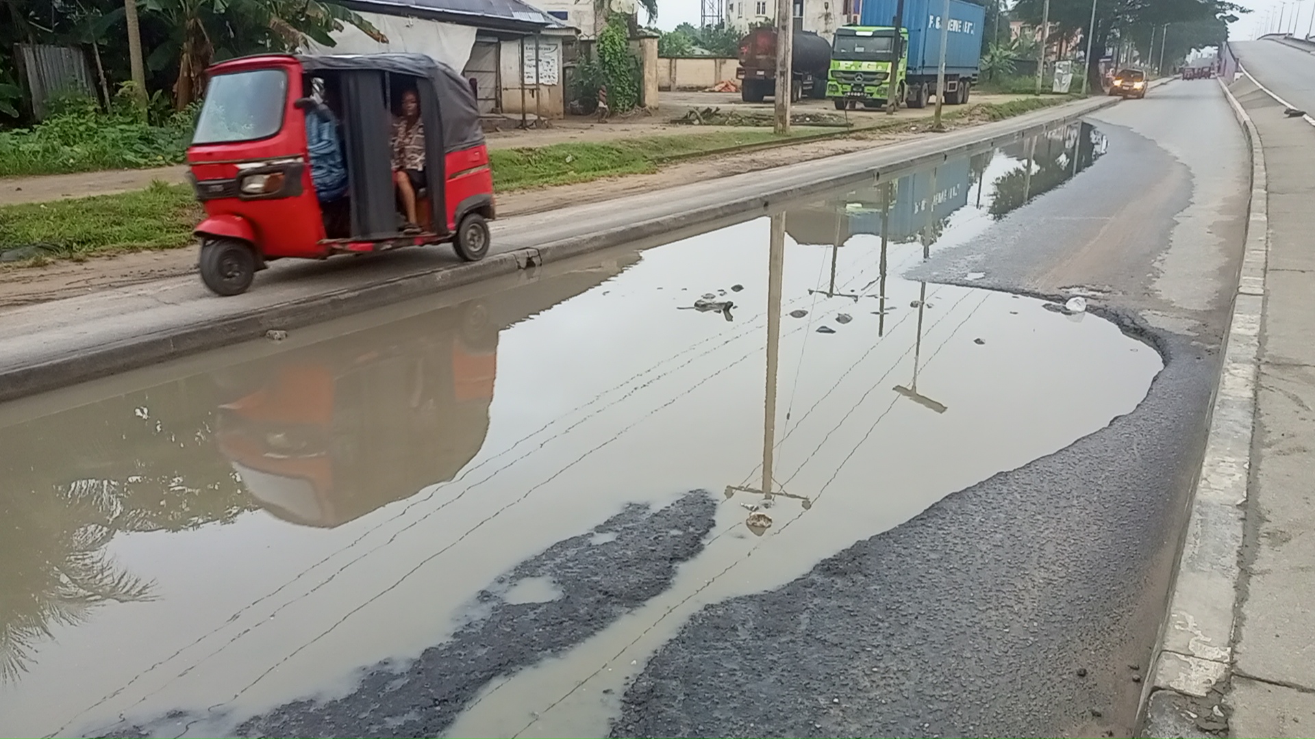 Motorists, residents groan as potholes resurface on Akwa Ibom roads