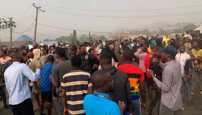 AAUA Students, Residents Protest Deadly Akungba Crash – Arise News