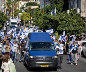 Israel accuses Hamas of breaching truce