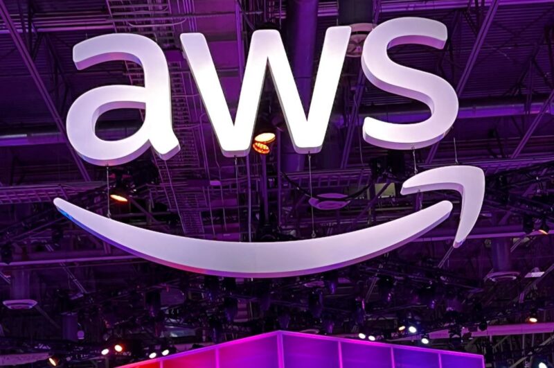 AWS Outage Disrupts Amazon, Snapchat, Fortnite, and More