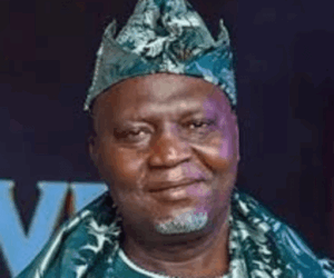 Alapini Oosa Reunites With Seyi Tinubu After Complaining Of Neglect