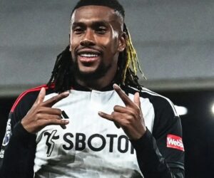 EPL: Alex Iwobi celebrates 300th appearance