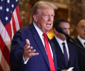 US Hurtling Toward Shutdown as Trump, Democrats Clash Over Spending Cuts