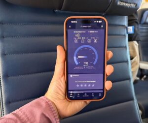 I tried United’s new Starlink Wi-Fi, and it feels like the internet finally reached the sky