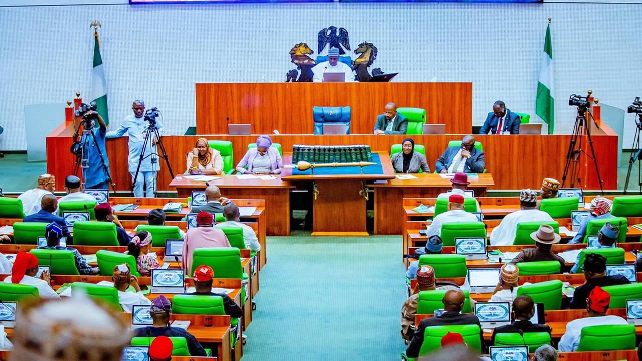 Reps Probe Alleged Mismanagement of Niger Delta Oil Spill Clean-up Funds