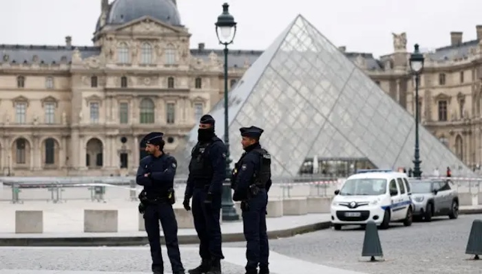 Arrests Made In $100 Million Louvre Heist As Suspect Caught Trying To Flee France – Arise News
