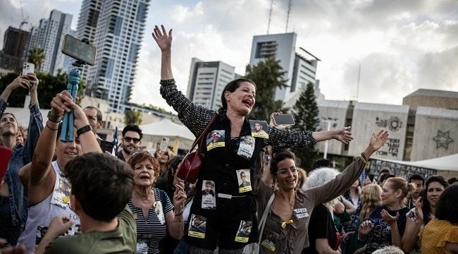 Thousands Of Gazans Flock North As Israel Announces Ceasefire