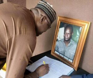 Gbenga-Hashim Visits, Condoles With Family Of Late Aremson, Says Great Star Has Fallen
