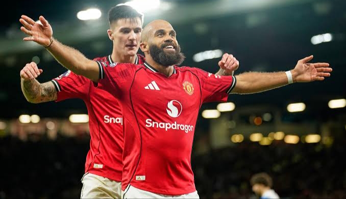 EPL: Man Utd Win Three In A Row, Chelsea Lose