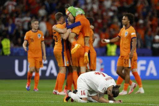 Netherlands striker Meerdink injured 2-days into first call-up