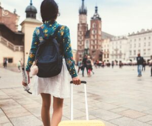 Lady stages her own k!dnap, uses ransom money to relocate abroad