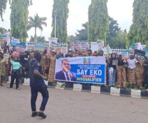 Protest Rocks APC Secretariat Over Ojo’s Disqualification In Ekiti Primary