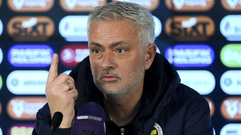UCL: Mourinho names two Chelsea players who struggled against Benfica