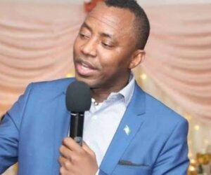 Police Nab Sowore During Trial Of Nnamdi Kanu In Abuja Court