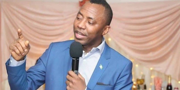 Police Nab Sowore During Trial Of Nnamdi Kanu In Abuja Court